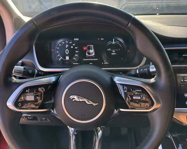 Красный Ягуар I-Pace, объемом двигателя 0 л и пробегом 93 тыс. км за 24000 $, фото 20 на Automoto.ua