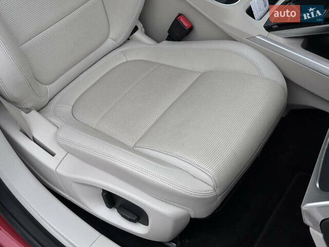 Красный Ягуар I-Pace, объемом двигателя 0 л и пробегом 100 тыс. км за 23900 $, фото 61 на Automoto.ua
