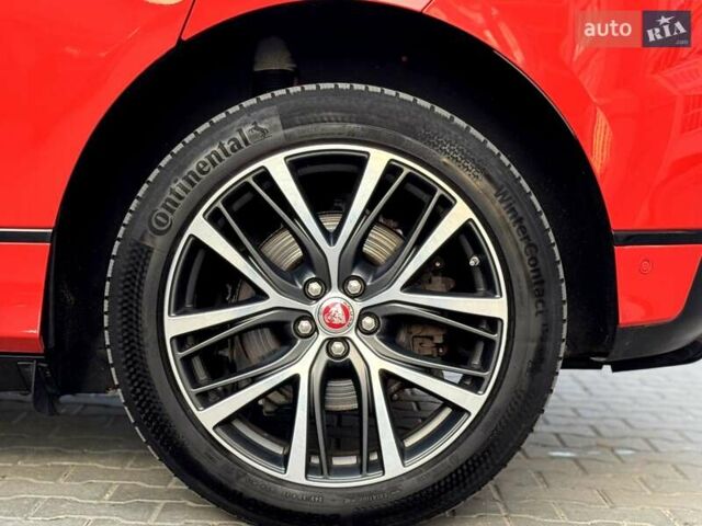 Красный Ягуар I-Pace, объемом двигателя 0 л и пробегом 120 тыс. км за 22990 $, фото 47 на Automoto.ua