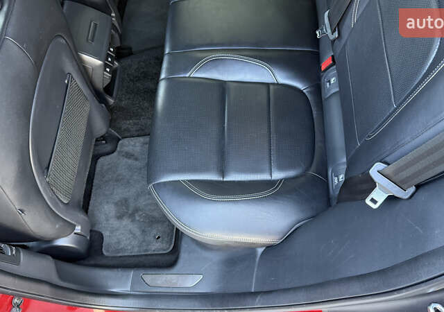 Красный Ягуар I-Pace, объемом двигателя 0 л и пробегом 101 тыс. км за 28900 $, фото 44 на Automoto.ua