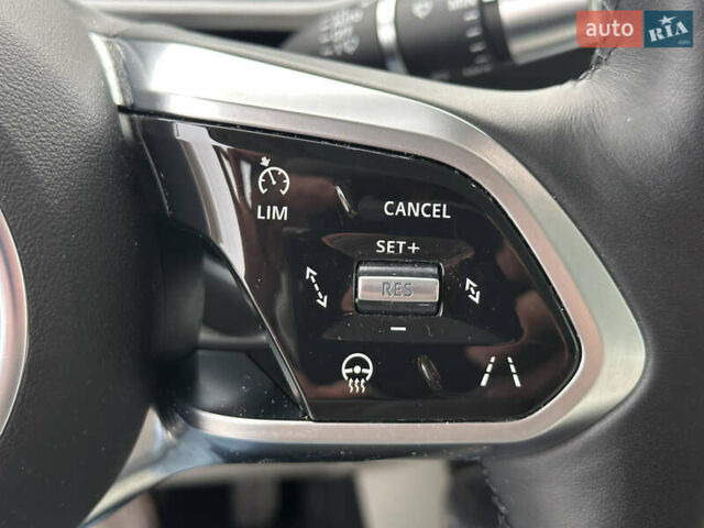 Красный Ягуар I-Pace, объемом двигателя 0 л и пробегом 100 тыс. км за 23900 $, фото 44 на Automoto.ua