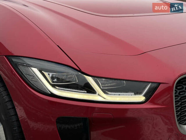 Красный Ягуар I-Pace, объемом двигателя 0 л и пробегом 100 тыс. км за 23900 $, фото 14 на Automoto.ua
