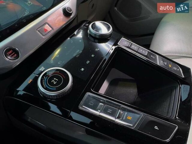Красный Ягуар I-Pace, объемом двигателя 0 л и пробегом 106 тыс. км за 26490 $, фото 20 на Automoto.ua