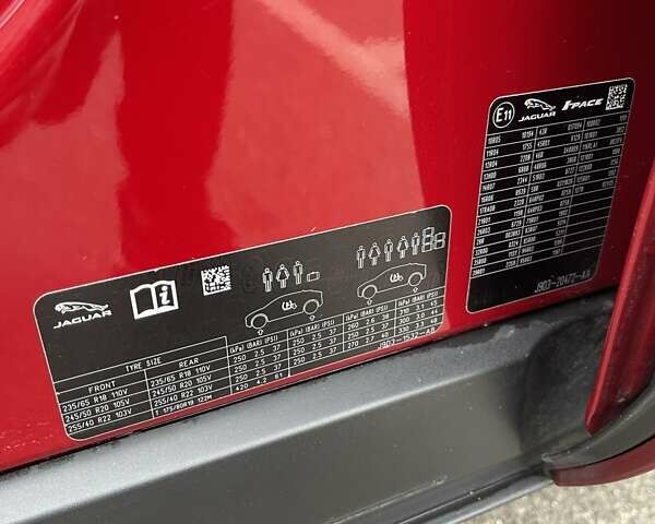 Красный Ягуар I-Pace, объемом двигателя 0 л и пробегом 107 тыс. км за 23500 $, фото 79 на Automoto.ua