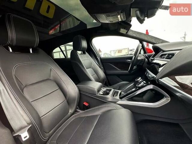 Красный Ягуар I-Pace, объемом двигателя 0 л и пробегом 78 тыс. км за 41000 $, фото 15 на Automoto.ua