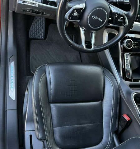 Красный Ягуар I-Pace, объемом двигателя 0 л и пробегом 128 тыс. км за 28900 $, фото 22 на Automoto.ua