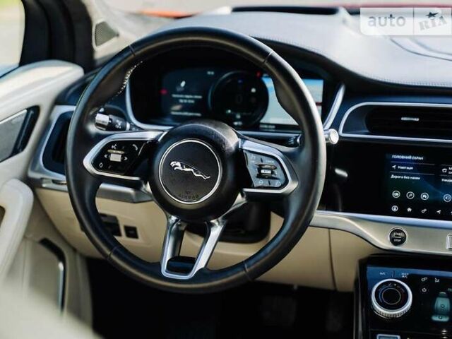 Красный Ягуар I-Pace, объемом двигателя 0 л и пробегом 115 тыс. км за 23200 $, фото 18 на Automoto.ua