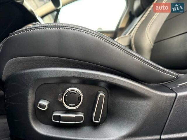 Красный Ягуар I-Pace, объемом двигателя 0 л и пробегом 120 тыс. км за 22990 $, фото 76 на Automoto.ua