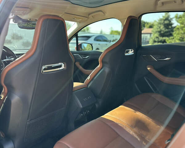 Красный Ягуар I-Pace, объемом двигателя 0 л и пробегом 93 тыс. км за 24000 $, фото 13 на Automoto.ua