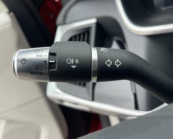 Красный Ягуар I-Pace, объемом двигателя 0 л и пробегом 107 тыс. км за 23500 $, фото 62 на Automoto.ua