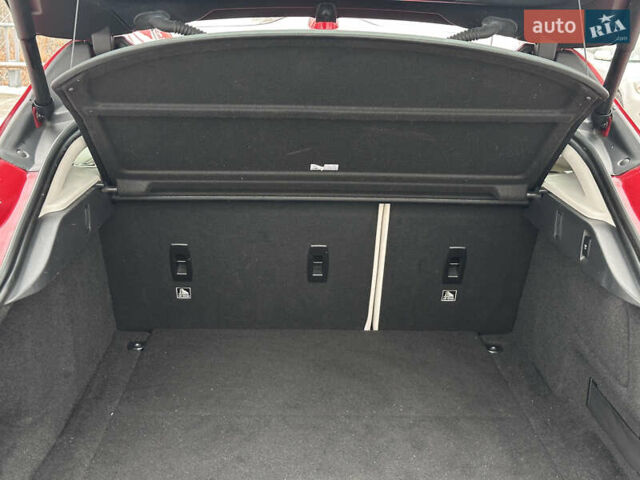 Красный Ягуар I-Pace, объемом двигателя 0 л и пробегом 100 тыс. км за 23900 $, фото 86 на Automoto.ua
