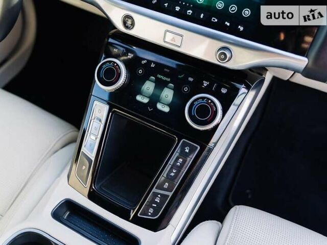 Красный Ягуар I-Pace, объемом двигателя 0 л и пробегом 115 тыс. км за 23200 $, фото 22 на Automoto.ua