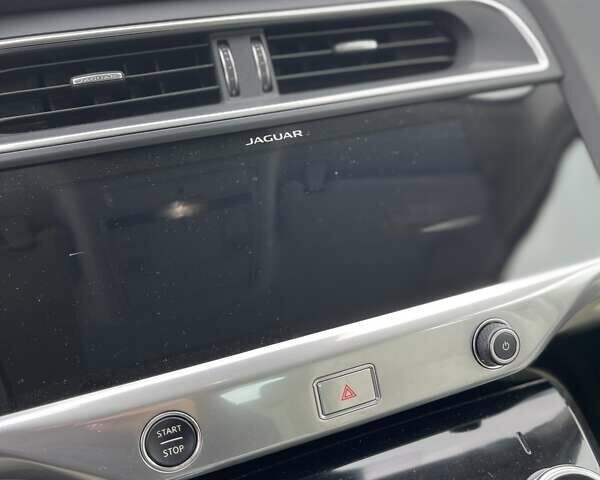 Красный Ягуар I-Pace, объемом двигателя 0 л и пробегом 107 тыс. км за 23500 $, фото 100 на Automoto.ua