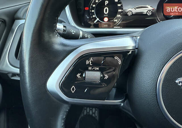 Красный Ягуар I-Pace, объемом двигателя 0 л и пробегом 101 тыс. км за 28900 $, фото 29 на Automoto.ua