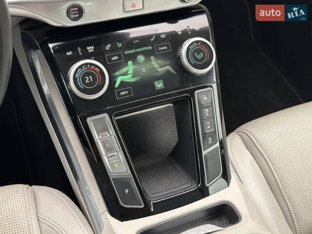Красный Ягуар I-Pace, объемом двигателя 0 л и пробегом 100 тыс. км за 23900 $, фото 53 на Automoto.ua
