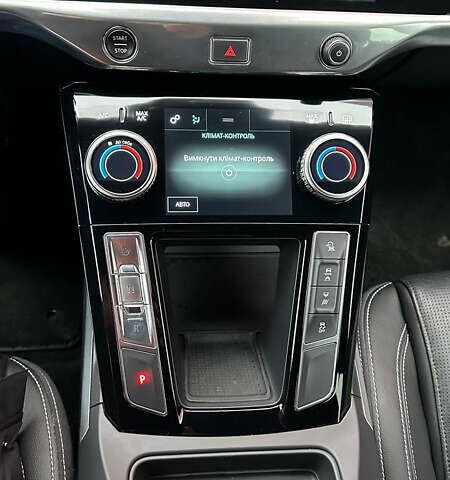 Красный Ягуар I-Pace, объемом двигателя 0 л и пробегом 95 тыс. км за 29000 $, фото 38 на Automoto.ua
