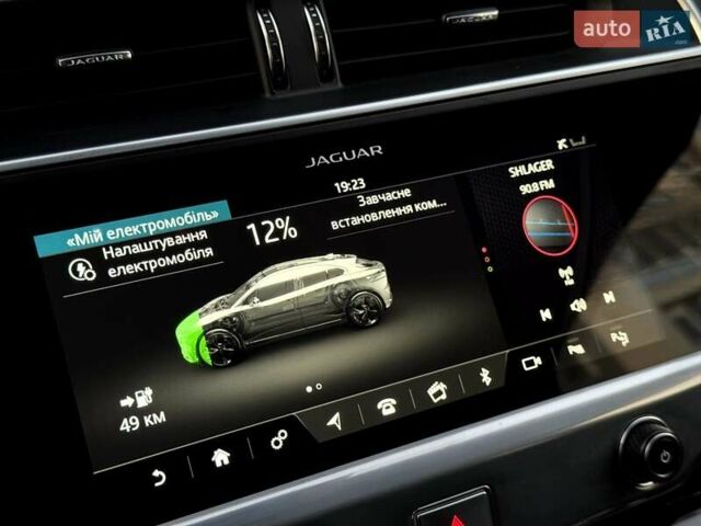 Красный Ягуар I-Pace, объемом двигателя 0 л и пробегом 120 тыс. км за 22990 $, фото 86 на Automoto.ua