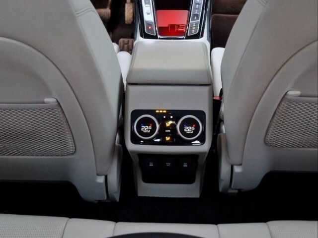 Червоний Ягуар I-Pace, об'ємом двигуна 0 л та пробігом 65 тис. км за 31000 $, фото 3 на Automoto.ua