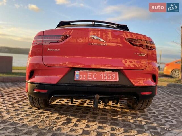 Красный Ягуар I-Pace, объемом двигателя 0 л и пробегом 101 тыс. км за 30500 $, фото 41 на Automoto.ua