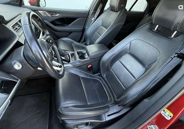 Красный Ягуар I-Pace, объемом двигателя 0 л и пробегом 128 тыс. км за 28900 $, фото 23 на Automoto.ua