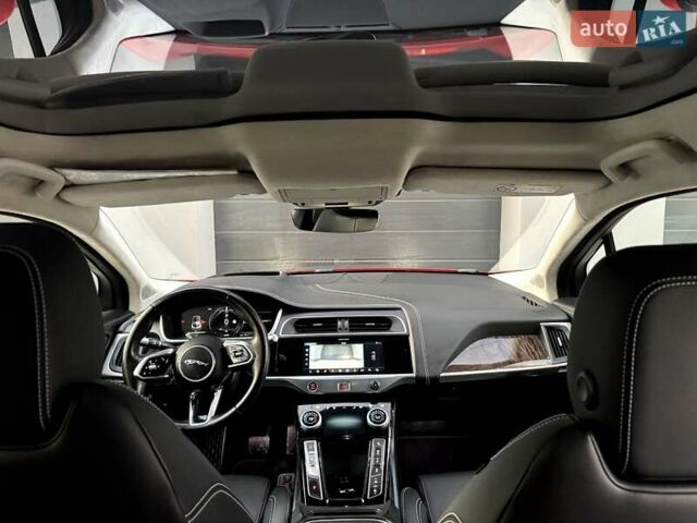 Красный Ягуар I-Pace, объемом двигателя 0 л и пробегом 120 тыс. км за 22990 $, фото 65 на Automoto.ua