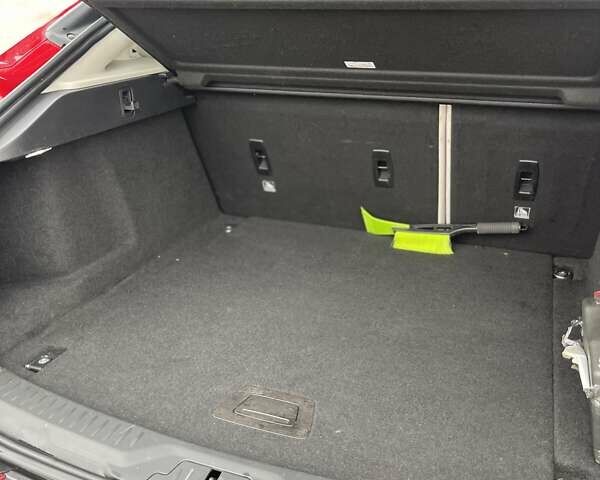 Красный Ягуар I-Pace, объемом двигателя 0 л и пробегом 107 тыс. км за 23500 $, фото 91 на Automoto.ua