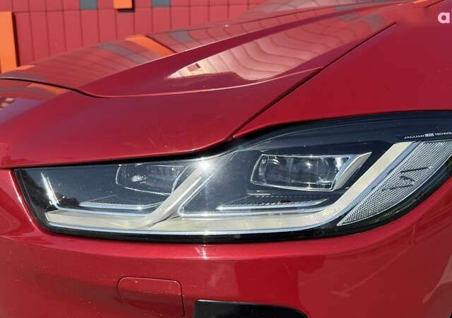 Красный Ягуар I-Pace, объемом двигателя 0 л и пробегом 128 тыс. км за 28900 $, фото 6 на Automoto.ua