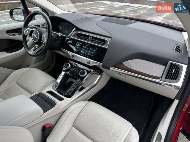 Красный Ягуар I-Pace, объемом двигателя 0 л и пробегом 100 тыс. км за 23900 $, фото 59 на Automoto.ua