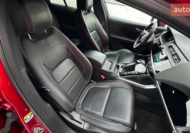 Красный Ягуар I-Pace, объемом двигателя 0 л и пробегом 95 тыс. км за 29000 $, фото 60 на Automoto.ua