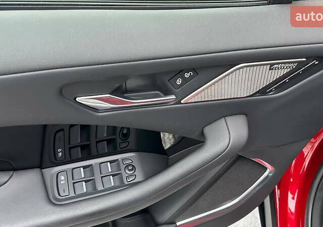 Красный Ягуар I-Pace, объемом двигателя 0 л и пробегом 95 тыс. км за 29000 $, фото 22 на Automoto.ua