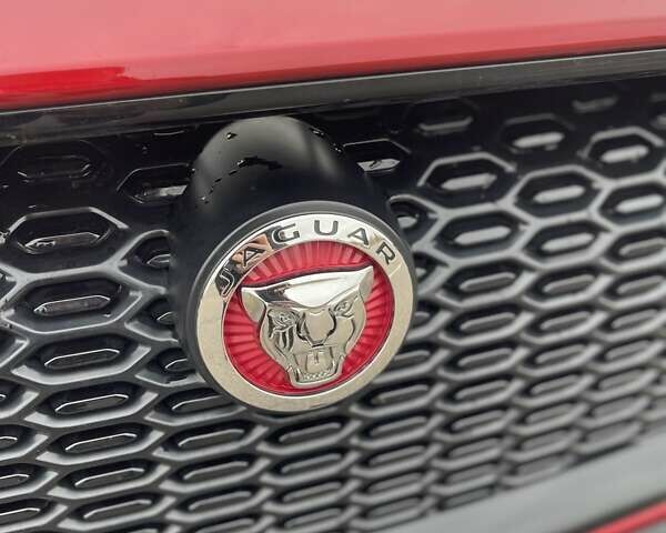 Красный Ягуар I-Pace, объемом двигателя 0 л и пробегом 107 тыс. км за 23500 $, фото 19 на Automoto.ua