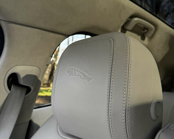 Красный Ягуар I-Pace, объемом двигателя 0 л и пробегом 125 тыс. км за 25500 $, фото 15 на Automoto.ua