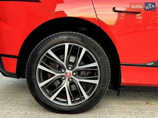Красный Ягуар I-Pace, объемом двигателя 0 л и пробегом 120 тыс. км за 22990 $, фото 26 на Automoto.ua