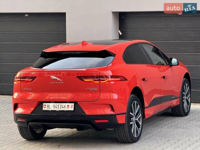 Красный Ягуар I-Pace, объемом двигателя 0 л и пробегом 120 тыс. км за 22990 $, фото 44 на Automoto.ua