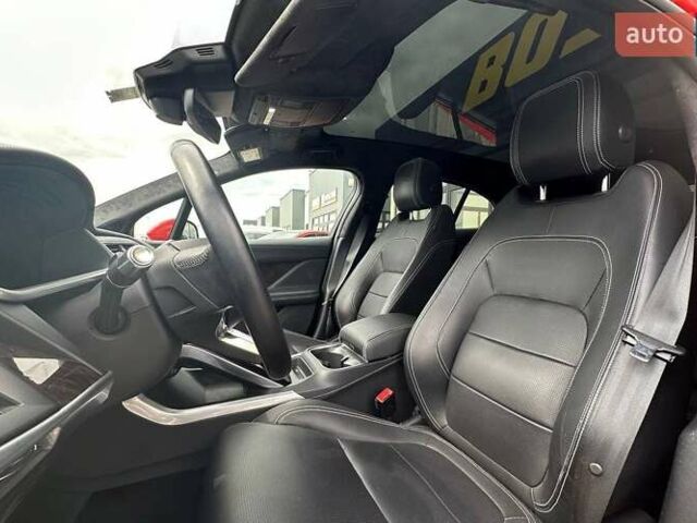 Красный Ягуар I-Pace, объемом двигателя 0 л и пробегом 78 тыс. км за 41000 $, фото 9 на Automoto.ua