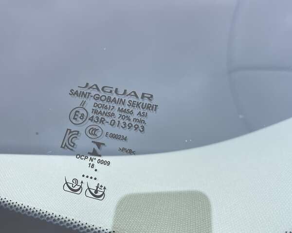 Красный Ягуар I-Pace, объемом двигателя 0 л и пробегом 107 тыс. км за 23500 $, фото 33 на Automoto.ua