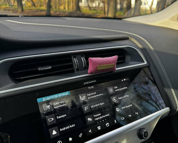 Красный Ягуар I-Pace, объемом двигателя 0 л и пробегом 125 тыс. км за 25500 $, фото 11 на Automoto.ua