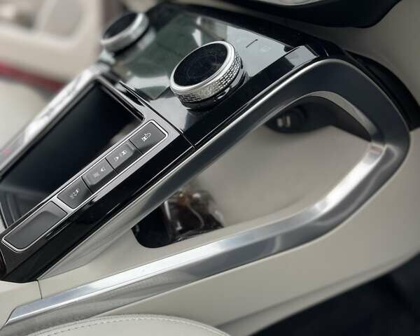 Красный Ягуар I-Pace, объемом двигателя 0 л и пробегом 107 тыс. км за 23500 $, фото 108 на Automoto.ua