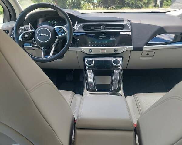 Красный Ягуар I-Pace, объемом двигателя 0 л и пробегом 148 тыс. км за 26700 $, фото 22 на Automoto.ua