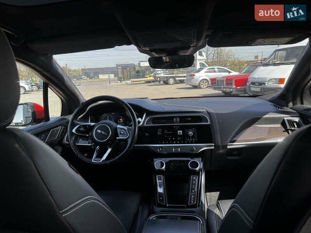 Красный Ягуар I-Pace, объемом двигателя 0 л и пробегом 123 тыс. км за 30000 $, фото 15 на Automoto.ua