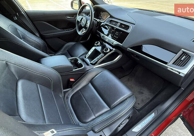 Красный Ягуар I-Pace, объемом двигателя 0 л и пробегом 101 тыс. км за 28900 $, фото 65 на Automoto.ua