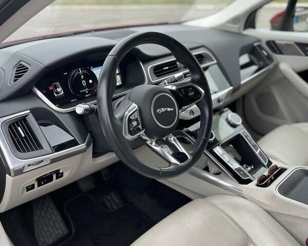 Красный Ягуар I-Pace, объемом двигателя 0 л и пробегом 107 тыс. км за 23500 $, фото 59 на Automoto.ua