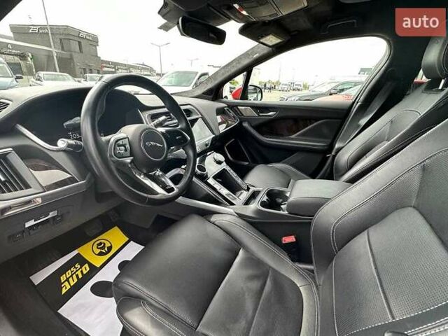 Красный Ягуар I-Pace, объемом двигателя 0 л и пробегом 78 тыс. км за 41000 $, фото 10 на Automoto.ua