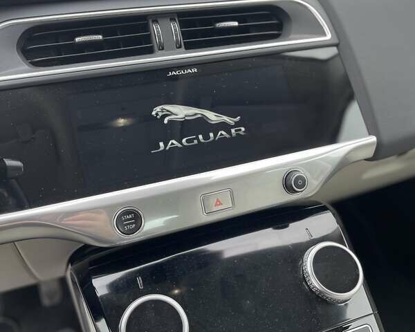 Красный Ягуар I-Pace, объемом двигателя 0 л и пробегом 107 тыс. км за 23500 $, фото 63 на Automoto.ua