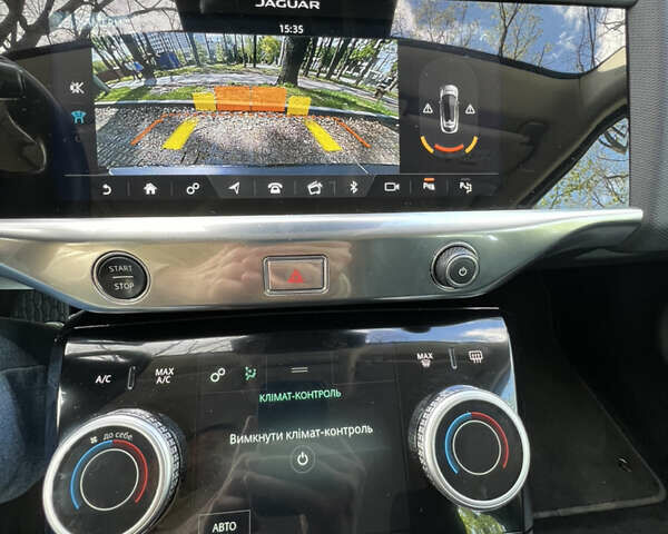 Красный Ягуар I-Pace, объемом двигателя 0 л и пробегом 128 тыс. км за 20000 $, фото 13 на Automoto.ua