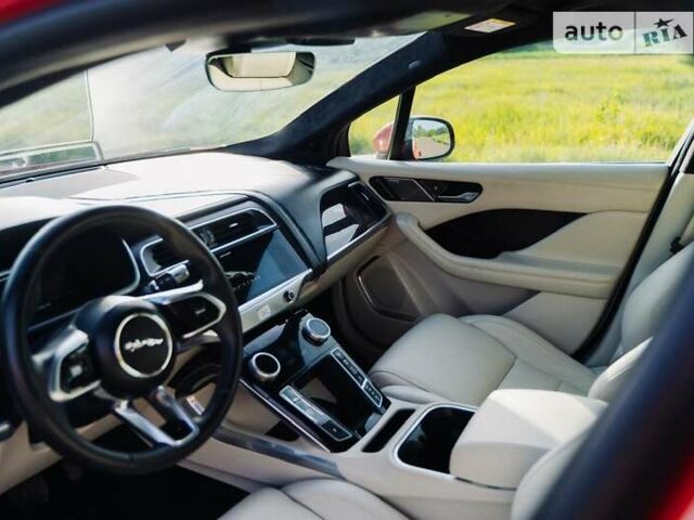 Красный Ягуар I-Pace, объемом двигателя 0 л и пробегом 115 тыс. км за 23200 $, фото 59 на Automoto.ua