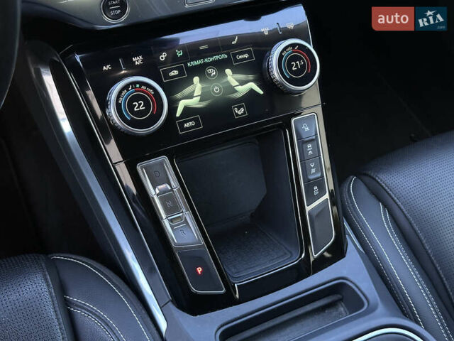 Красный Ягуар I-Pace, объемом двигателя 0 л и пробегом 110 тыс. км за 23999 $, фото 41 на Automoto.ua