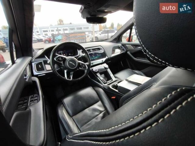 Красный Ягуар I-Pace, объемом двигателя 0 л и пробегом 155 тыс. км за 25999 $, фото 44 на Automoto.ua