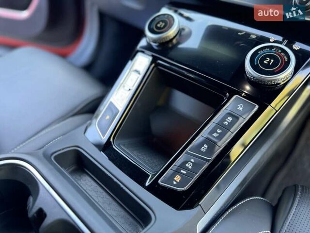 Красный Ягуар I-Pace, объемом двигателя 0 л и пробегом 89 тыс. км за 24300 $, фото 46 на Automoto.ua