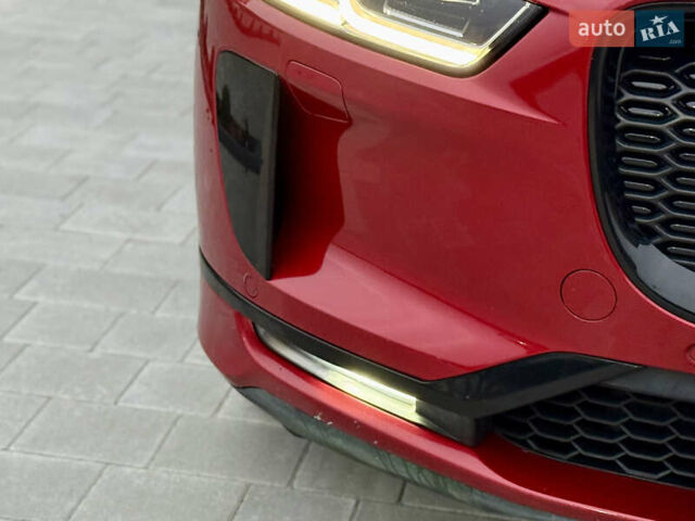 Красный Ягуар I-Pace, объемом двигателя 0 л и пробегом 142 тыс. км за 23500 $, фото 44 на Automoto.ua